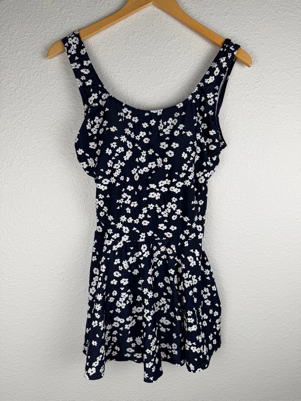 Shore Shapes navy and white floral print sleeveless swim dress size 12